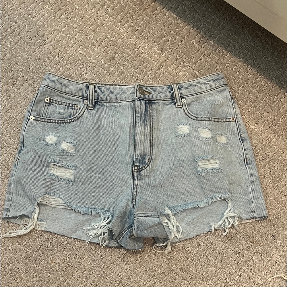 Fashion nova distressed denim Jean shorts